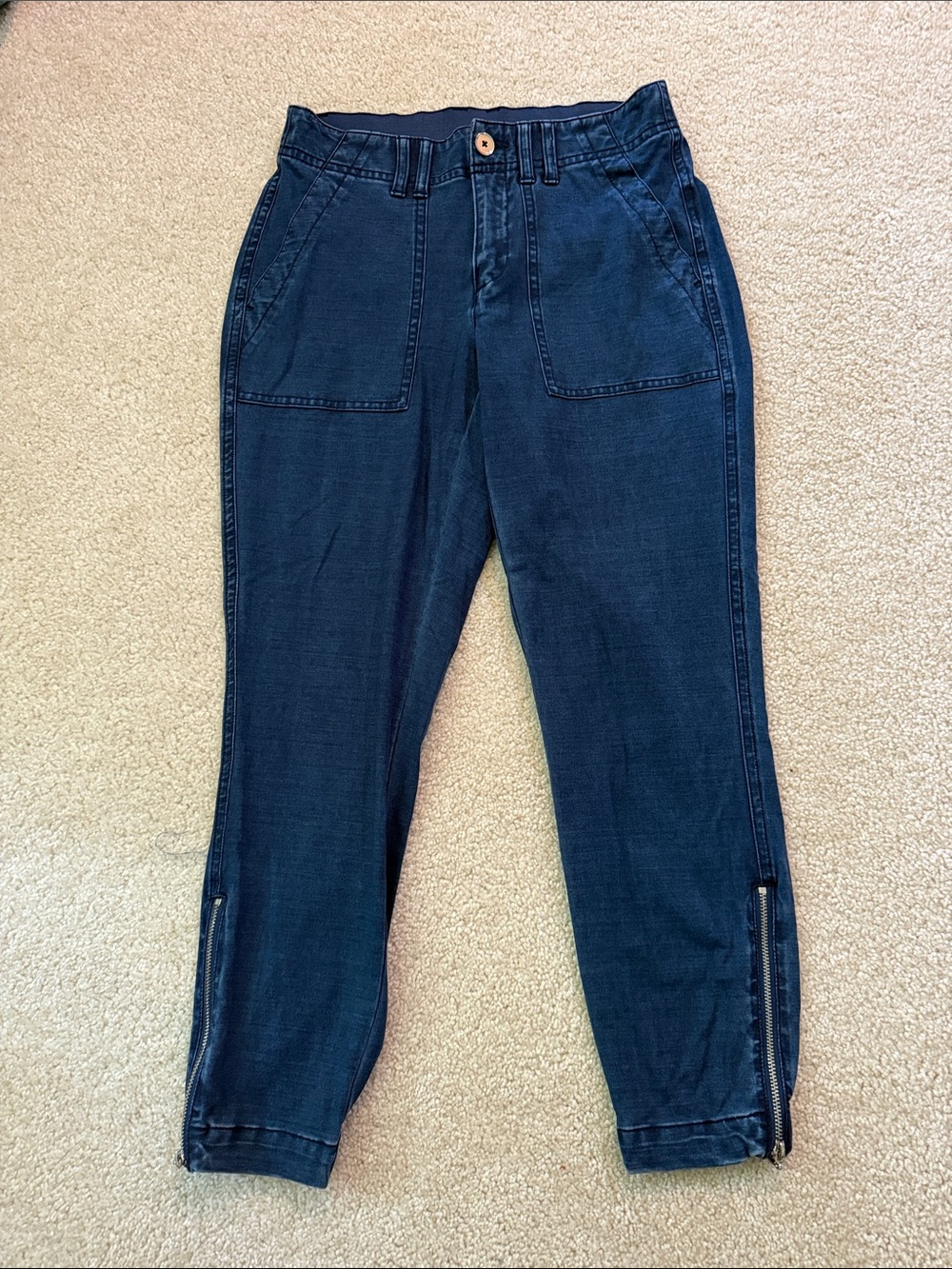 White House Black Market Navy Ankle Zip Cropped Lightweight Jeans
